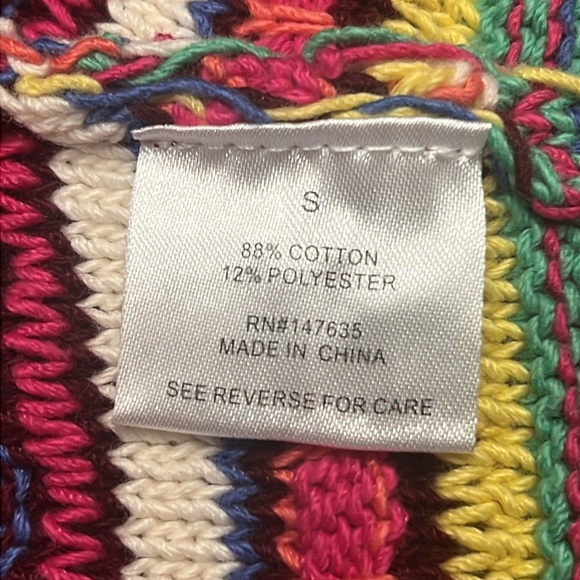 ROMEO + JULIET COUTURE Good Vibes Crotchet Top - Picture 7 of 7